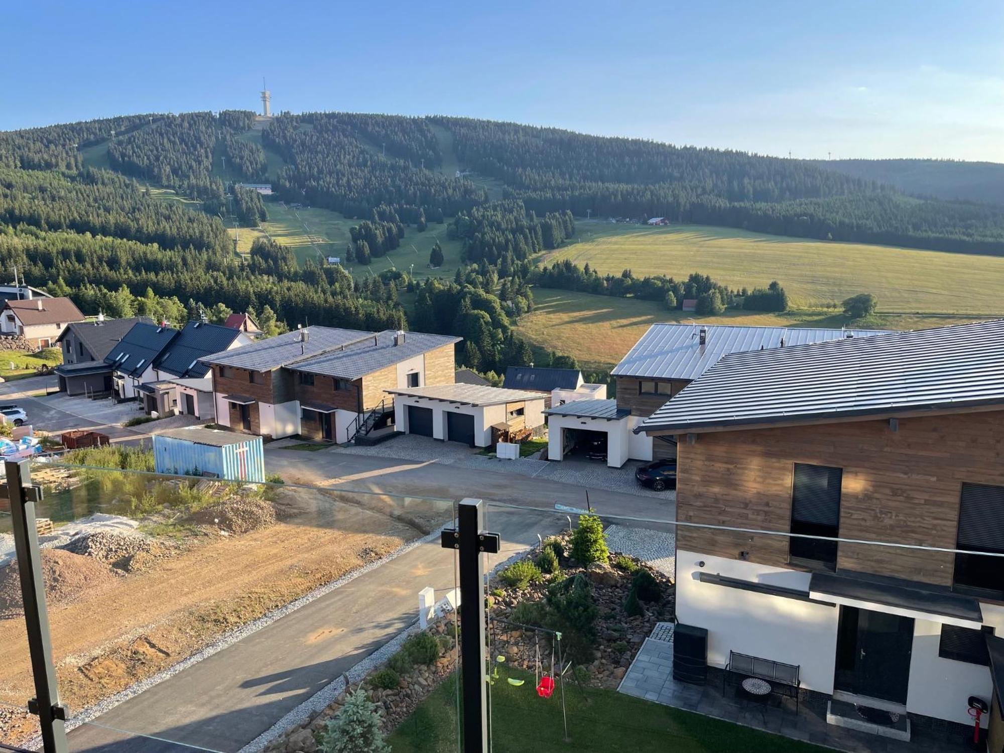 Apartmany Horizont Loučná pod Klínovcem Esterno foto