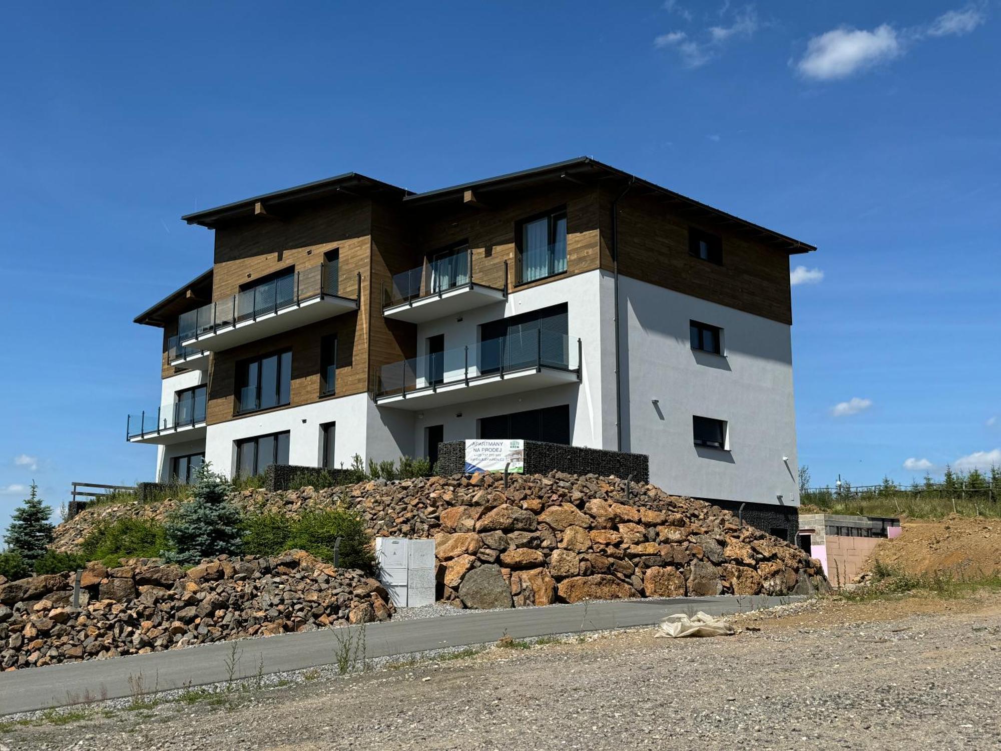 Apartmany Horizont Loučná pod Klínovcem Esterno foto